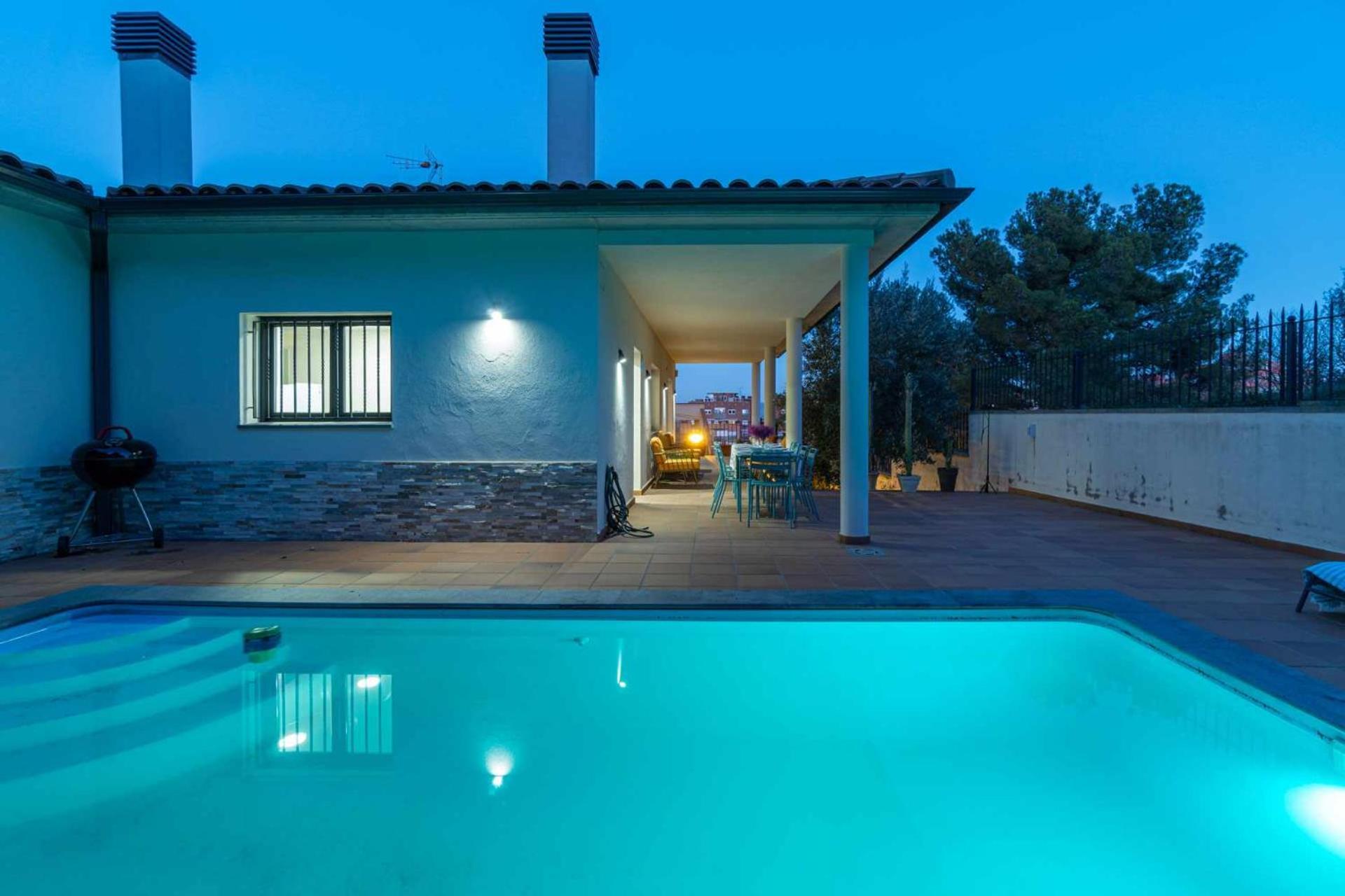Jouvacations Villa Domenec Figueres  Ngoại thất bức ảnh